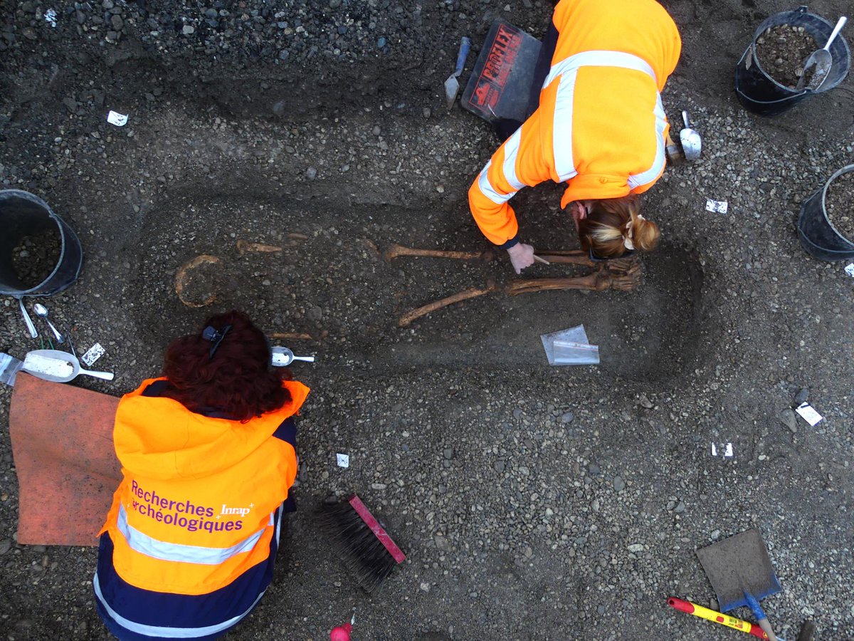 Un espace funéraire médiéval sur les rives du lac Léman (Haute-Savoie). #Archéologie ➡️inrap.fr/un-espace-fune…