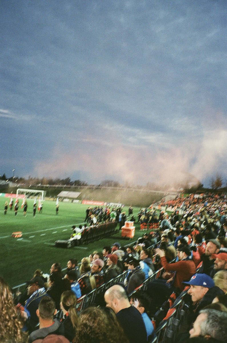 TheAaronHooper's tweet image. When Saturday Comes 
🔴⚪️🔴⚪️🔴
@atletiOttawa 

🎞️📸👋🏽

 #CanPL #Ottleti #35mm