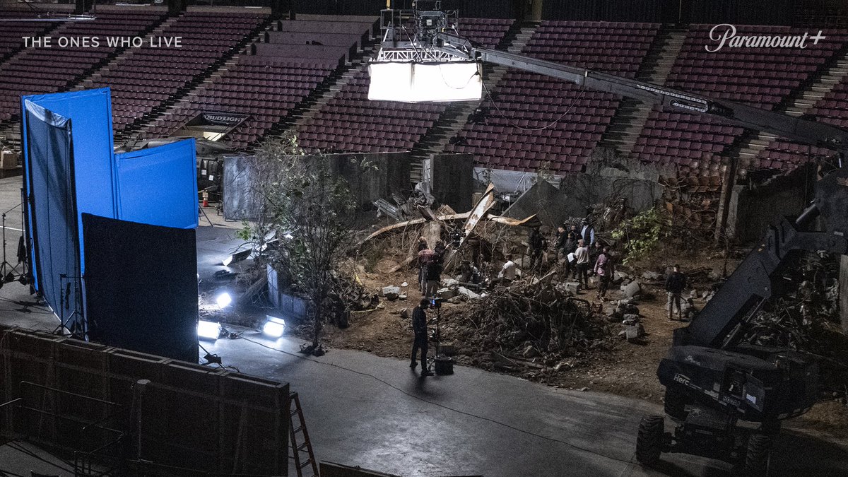 valhallapics's tweet photo. The magic of the movies (and tv) ladies and gentlemen! #TheOnesWhoLive #TWDFamily 

📷: @ParamountPlusFR https://t.co/Ewc8SsnDQZ