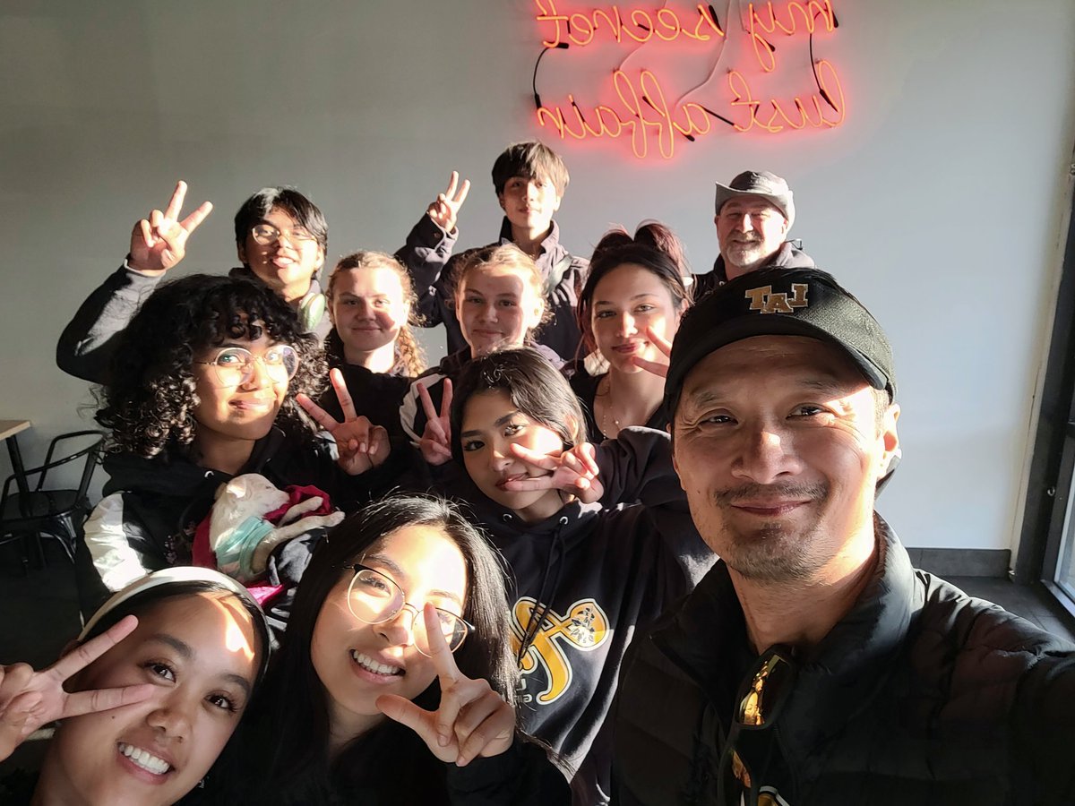 ABENATIONNGUYEN's tweet photo. Abes tennis picks up our 6th win of the season with a strong 4-1 victory against Lakes!!  Boba for everyone afterwards!! #Abestennis https://t.co/G1SATXVr0G