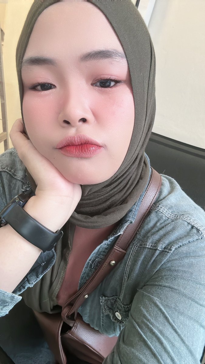 fitgirl_wholift's tweet photo. Pipi bebulat, akibat byk makan nastar 🫵🏻😭 https://t.co/zw9u71cJHd