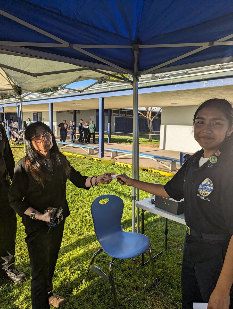 MMSMagnets's tweet photo. Thank you everyone for a successful Open House: 2024. Our best turnout in years. So happy to see everyone having. A good time. 
@LASchools @LASchoolsNorth @MagnetDirector @ResedaCOS @SonginCali https://t.co/T0I5mUqudV