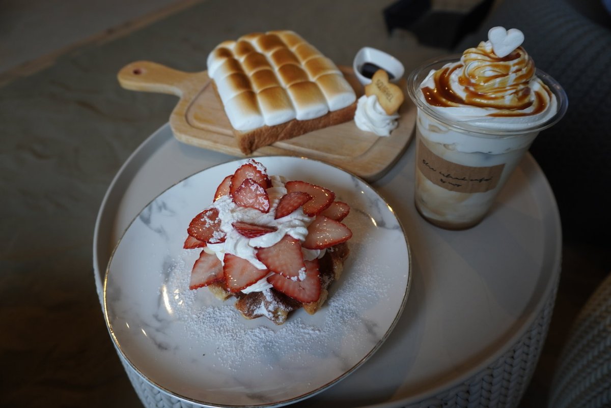 📍 Blue Island cafe by ivory/栃木県宇都宮市

気になっていた砂浜があるカフェにお友達と行ってきました🏖
可愛かった🥺♡

#カメラ初心者 
#写真が好きな人と繋がりたい 
#日常垢さんと繋がりたい 
#日常垢 
#カフェ巡り好きな人と繋がりたい 
#カフェ好き
#カフェ巡り 
#栃木カフェ
#栃木県