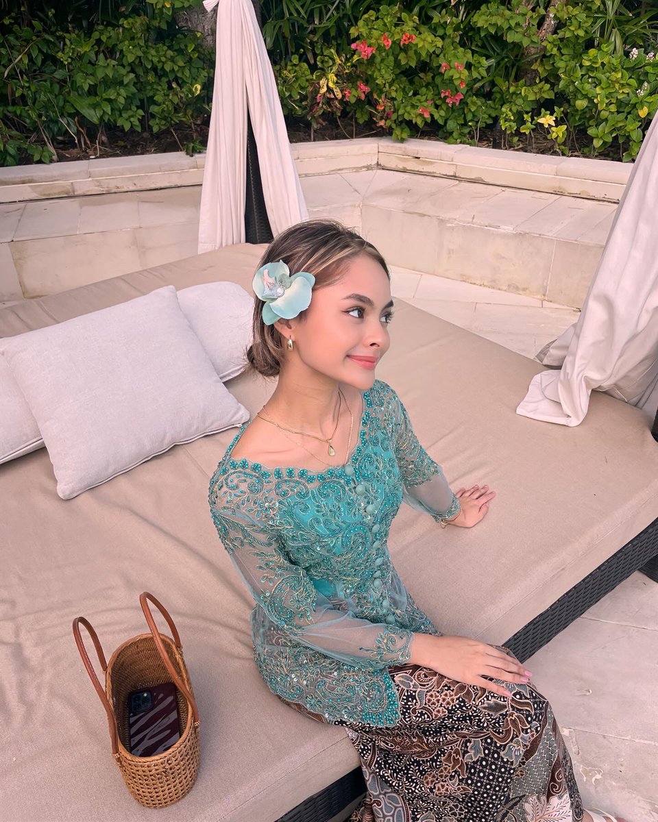 booitsbubbles's tweet photo. raya lagi 🌺 https://t.co/TrGk0IDeLR