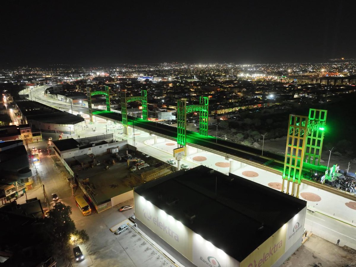 Con una inversión millonaria construimos el puente paso superior vehicular Circuito Potosí Oriente y calle 71 Prados 2ª sección. Entregamos una obra de primer nivel. Juntxs construimos el San Luis Potosí que nos merecemos. 👏🏼🫶🏻