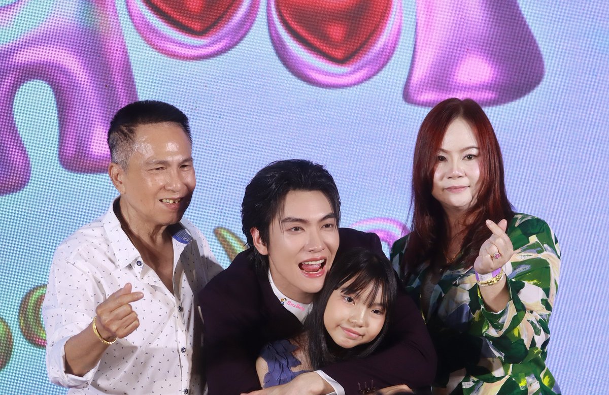 simkoongjoy's tweet photo. lovely chaikamon family
@Bossckm_
#BOSSCKM
#Bosschaikamon
#Bossfamily https://t.co/gryxYZOvOd