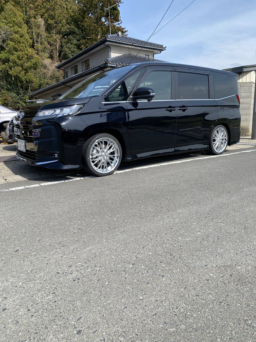 GarageYoshida's tweet photo. 春キャンペーン期間中で

ワークの新モデル注文で

今なら昨日ポストしたナットが

なんと‼️

サービスしちゃいます😆🥳
#sgarageyoshida #work https://t.co/AnvWgG2UPi