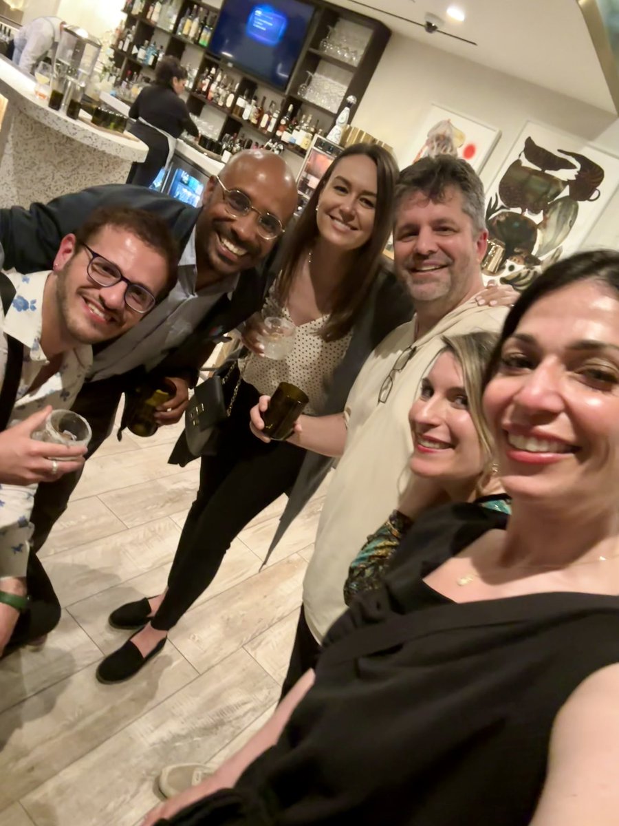 CallingVariants's tweet photo. Some say the term ‘work family’ is a 🚩
However, I can’t think of a better way to describe the incredible people I get to work with every day.
Hard to imagine I will ever work with a team quite like the one we have at @MissionBio
#FASlife #supportsquad #singlecellsequencing https://t.co/Gj8ad3gNlU