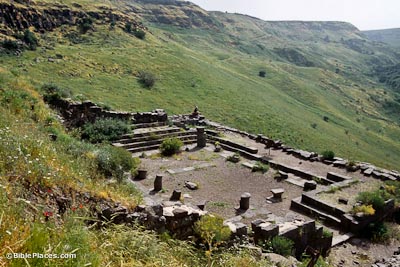 Gamla was an ancient Jewish city on the Golan Heights. #Archaeological excavations have shown that a settlement existed in #Gamla in the Early Bronze Age. The settlement was probably agricultural, as archaeologists have found evidence of long-term use flint sickles.