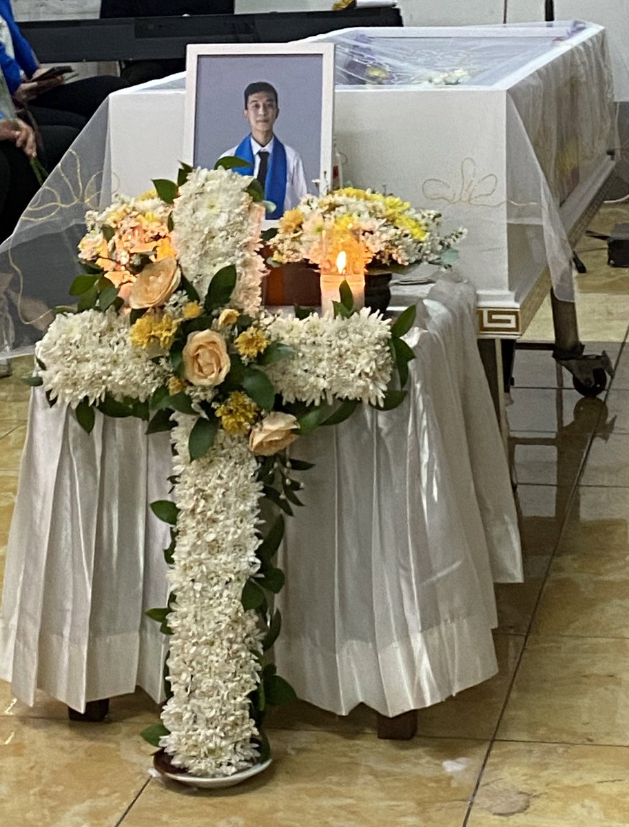 winwintangerang's tweet photo. rest in love @joycibinong 💚 https://t.co/VMf8YnqyRm