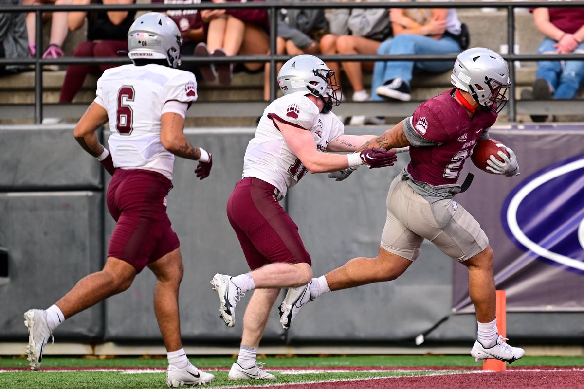 MontanaGrizFB's tweet photo. 👌 Perfect night to play some ball with our brothers!

📰 https://t.co/05lVK4Atti

#GoGriz https://t.co/c3wra1QZhA