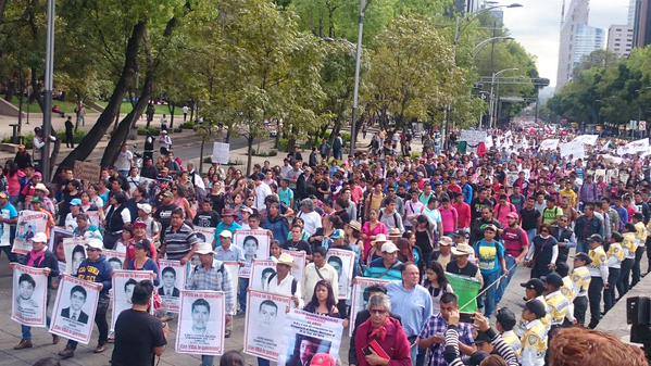 JUSTICIA! VERDAD! MEMORIA! #AyotzinapaHeridaNoCerrada #ElEjércitoAúnOcultaDocumentosSobreAyotzinapa