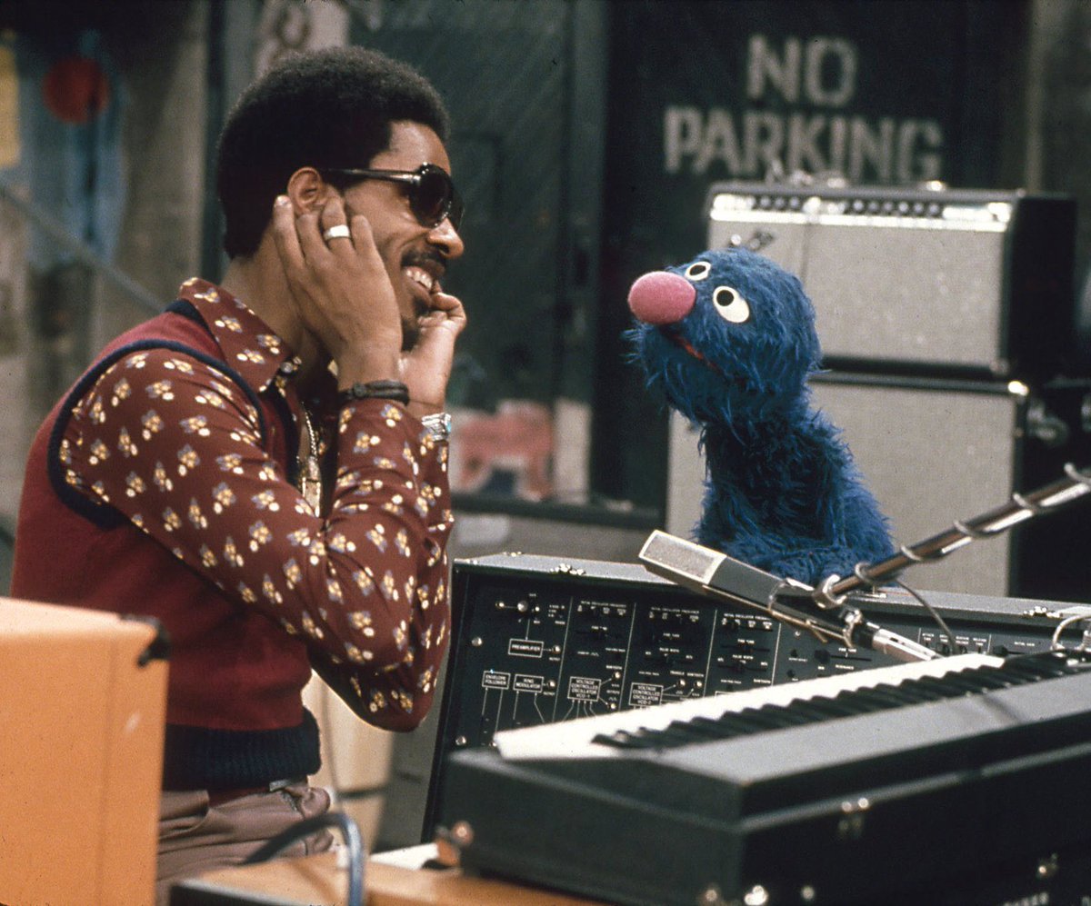 📺On April 12, 1973, Stevie Wonder made a guest appearance on ‘Sesame Street’