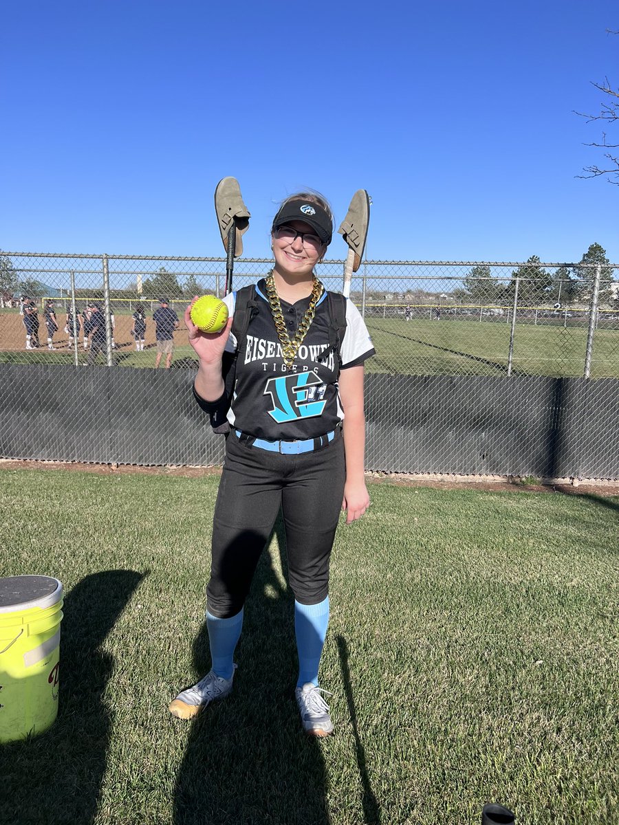 Check out the Dodge City Softball Classic Game 1 Recap 👇👇 sidelinehd.com/game/GmSh01-Gm… Congrats to Karli George on her first 💣 of the season 💪🏻💥 #esotr