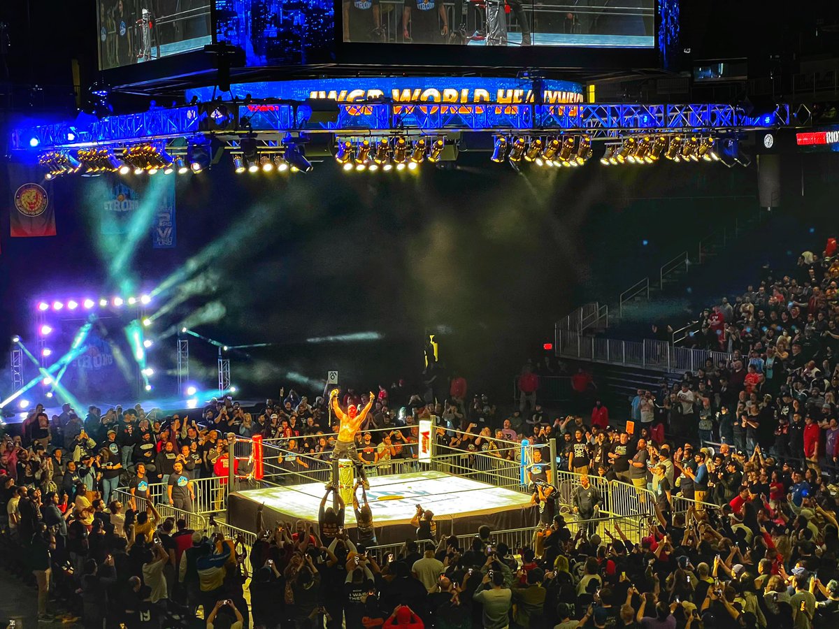 NEW IWGP World Heavyweight Champion! JON MOXLEY WINS IN CHICAGO #CelebrateProWrestling #NJRiot!!!🔥🔥 #NJPW 📸 @PerchXLV