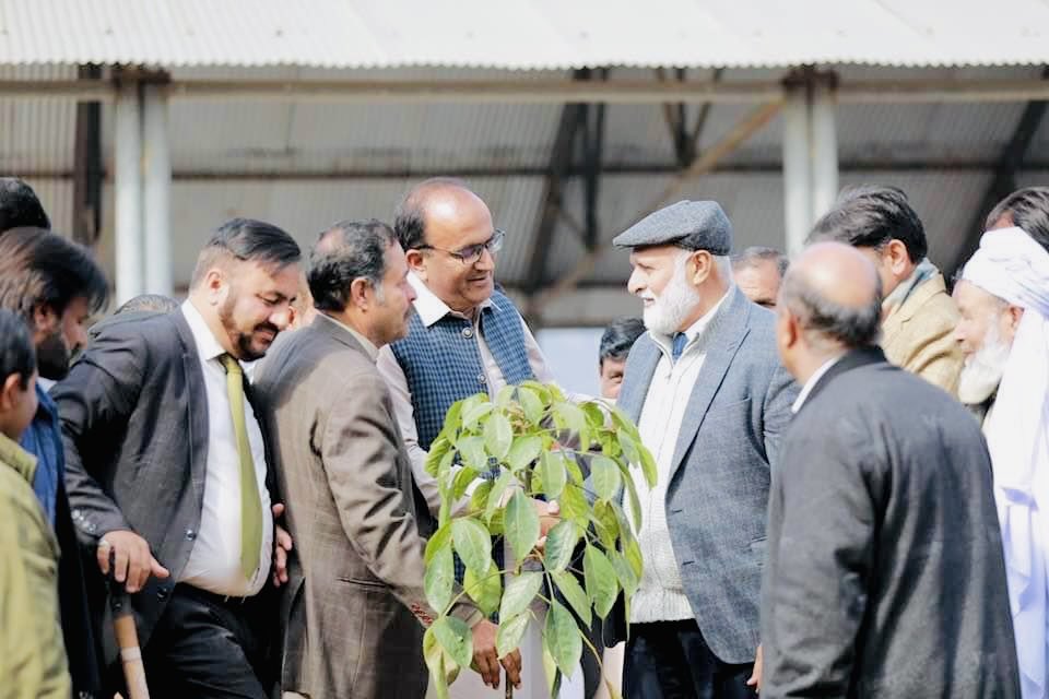 Inaugurated the 2024 tree plantation campaign at @QAU_Official.