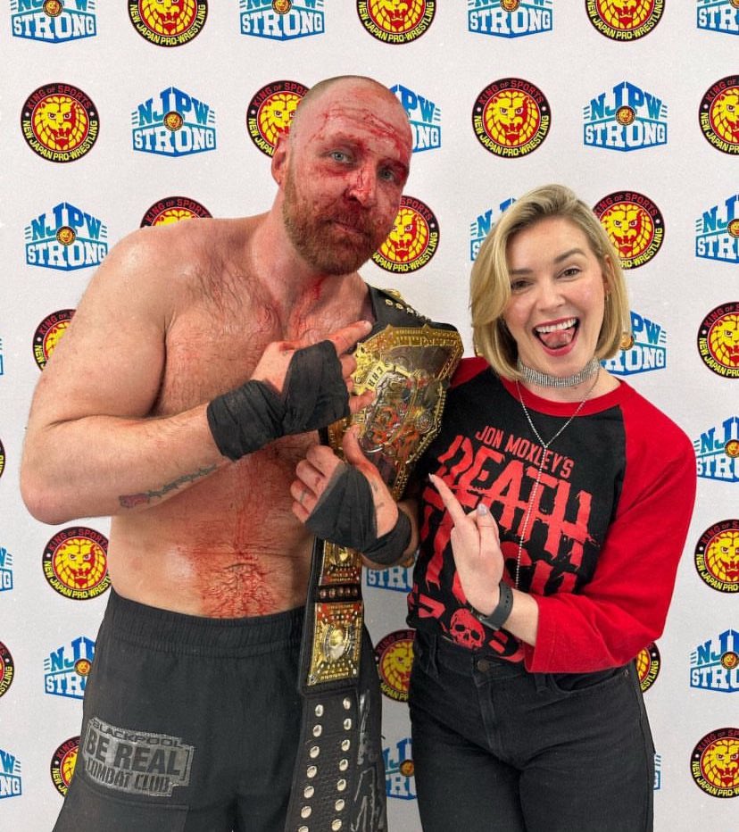 A wrestling power couple! One of the best in the ring and one of the best on the mic! 👏👏👏 #njpw #njriot