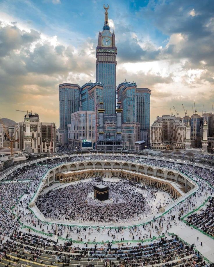 Assalam-o-alaikum 🌼.                           
.
💛🌹فاذكروني اذكركم
💛🌹پس مجھے یاد کرو میں تمہیں یاد کروں گا۔
.
🍁Always keep smiling✨🍂
🍁Stay blessed✨🍂