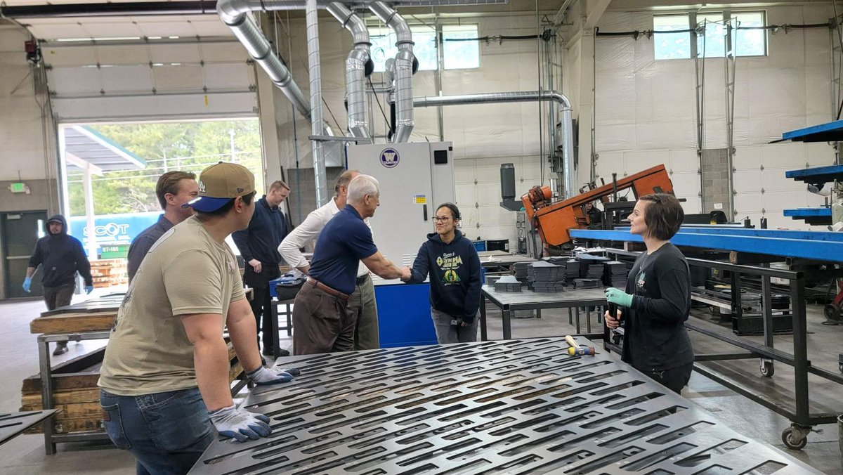 Had an opportunity to visit the Setina Manufacturing Company in Olympia yesterday. Grateful for all the work they do to make sure our police vehicles are fully equipped. #ChangeWA #FixWA #DoTheRightThing