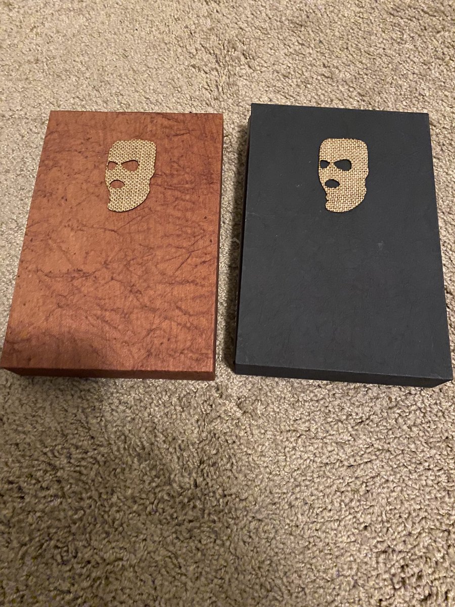mlcarter34's tweet photo. They have arrived! I love them! @RichardChizmar #ChasingTheBoogeyman #BecomingTheBoogeyman https://t.co/pR7CPYdkvc