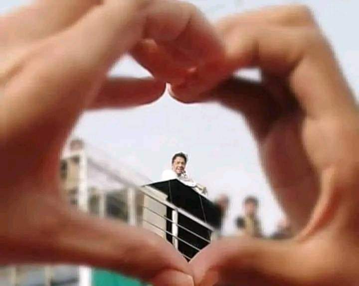 Imran khan leader of the Nation ✨💖
Allah Ta'ala khan SB ko apni hifz o Amaan main rakhain, Aameen
#themasters