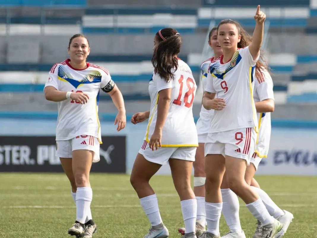 Con triplete de Barreto Venezuela le pasa por encima a Bolivia con un 0-6 en el marcador final del Sudamericano femenino Sub 20 
#somosvinotinto #venezuela #VinotintoSub20Femenina