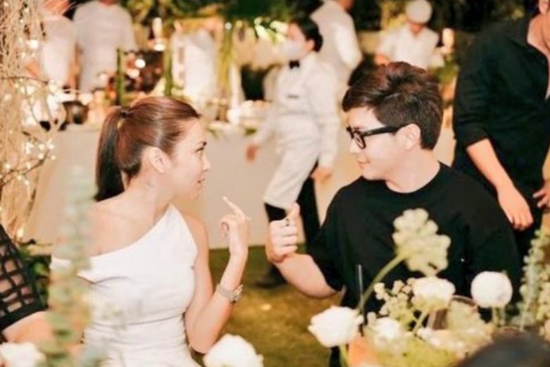 LhonTurco's tweet photo. So sweet🥰
#KathDen #KathrynBernardo #ALDENRichards 

$PARAM $TRIP $BEYOND https://t.co/WFrt0eKze0