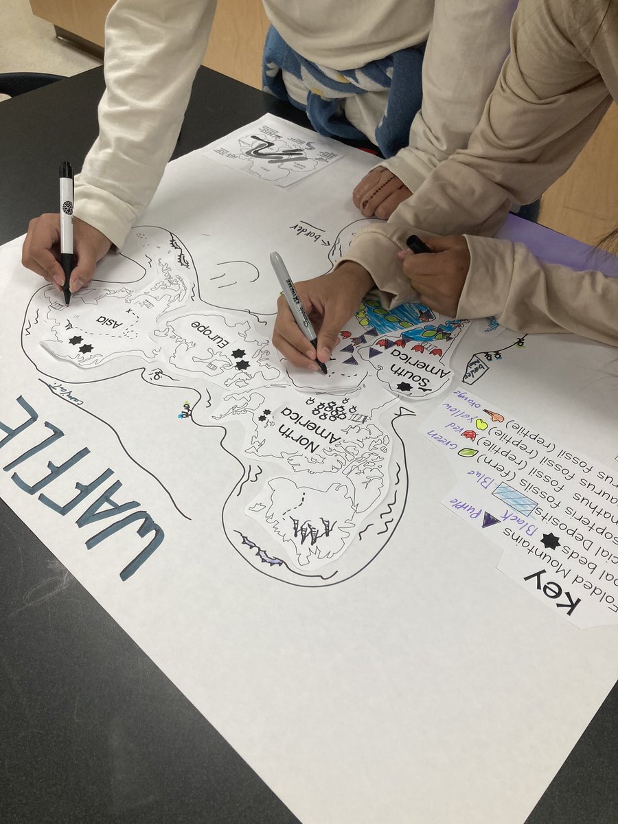 TimothySkogg's tweet photo. Look what Hobby 7th grade science students are doing to learn about Pangea and Continental Drift. @HobbyMS@NISDMSScience@elcarranco1@ https://t.co/NQSzWut423
