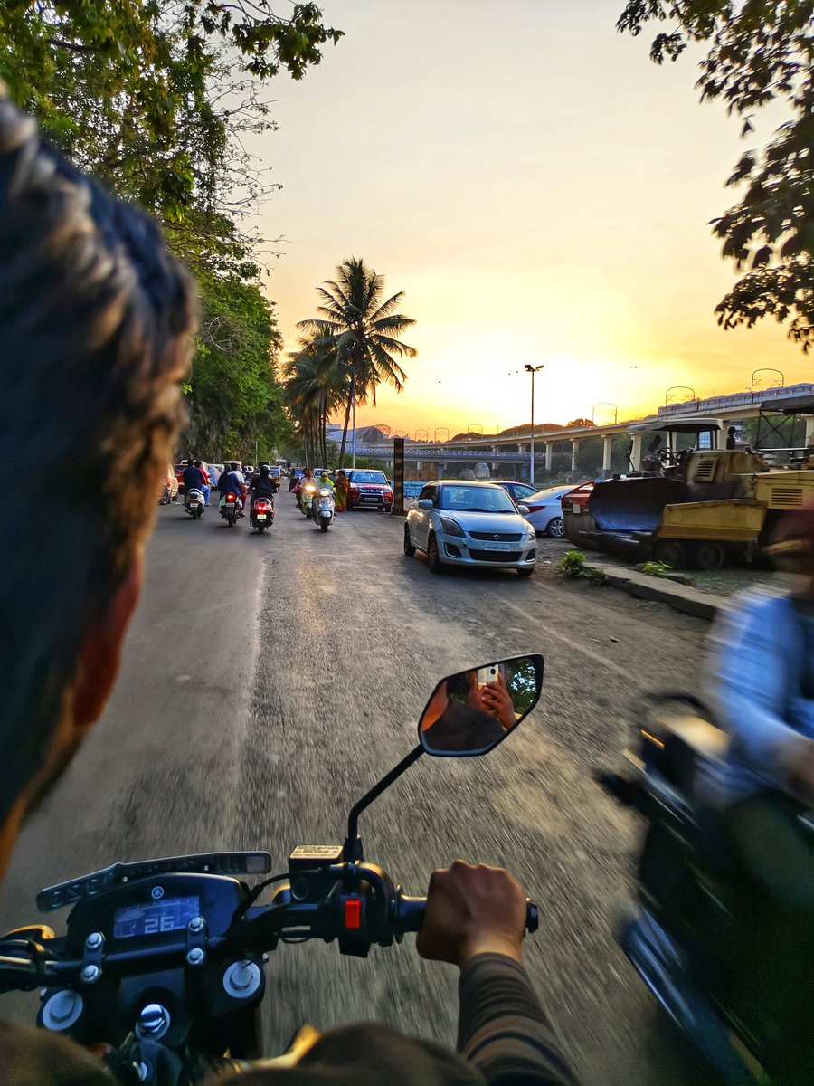 यह शाम मस्तानी मदहोश की जाएं....❤️
.
.
.
#Pune #travelphotography #BIKER #SunsetViews #Riverside