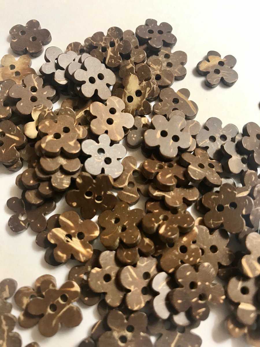100 Vintage 12mm flower shape small  2 holes coconut buttons lot of 100 by BySupply tuppu.net/d69a66fb #bysupply #Etsy #SewingSupplies