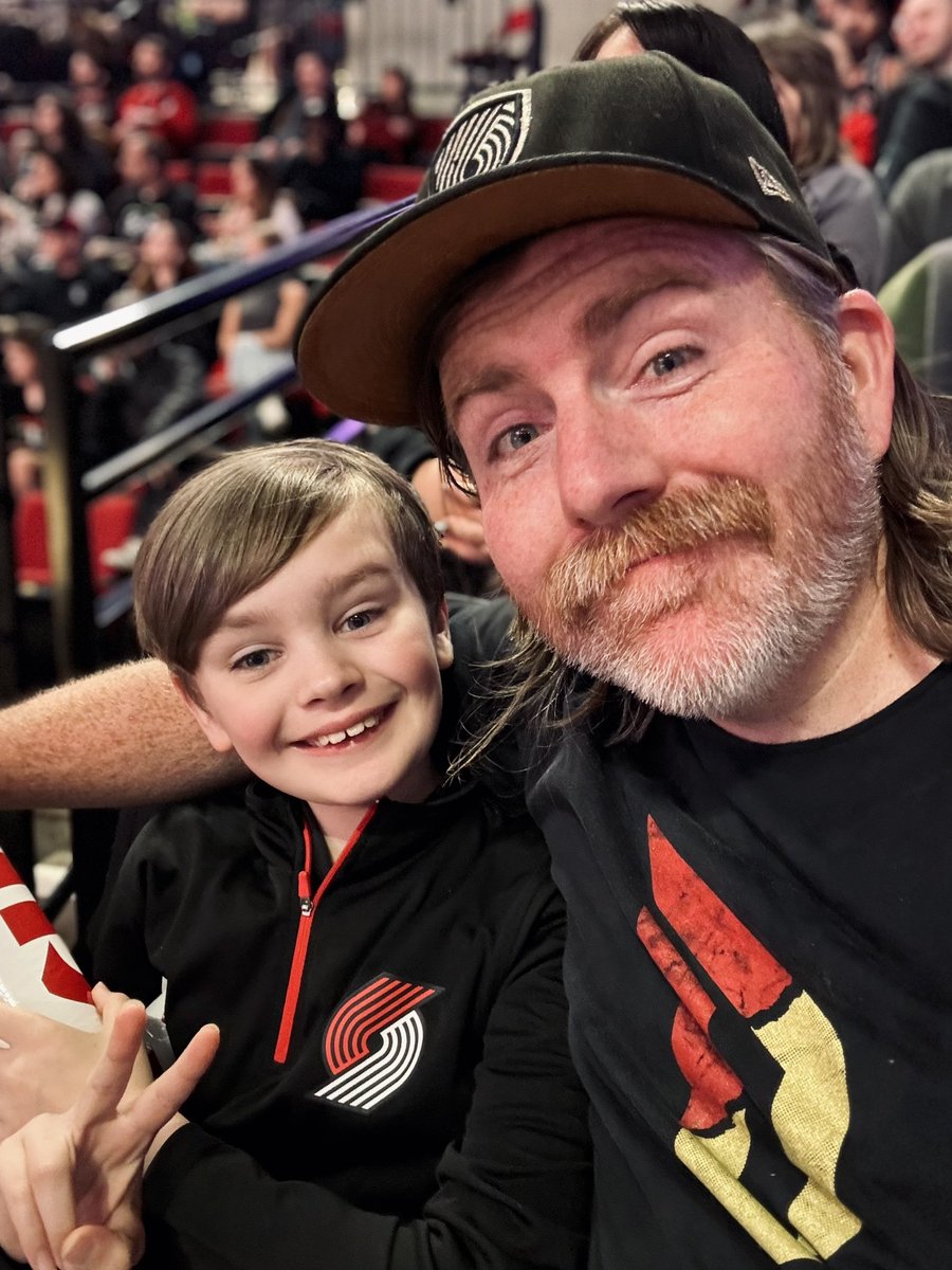 treed1134's tweet photo. Scooooooooooooooooot!!!
#RipCity https://t.co/Ilj7B7M0Qp