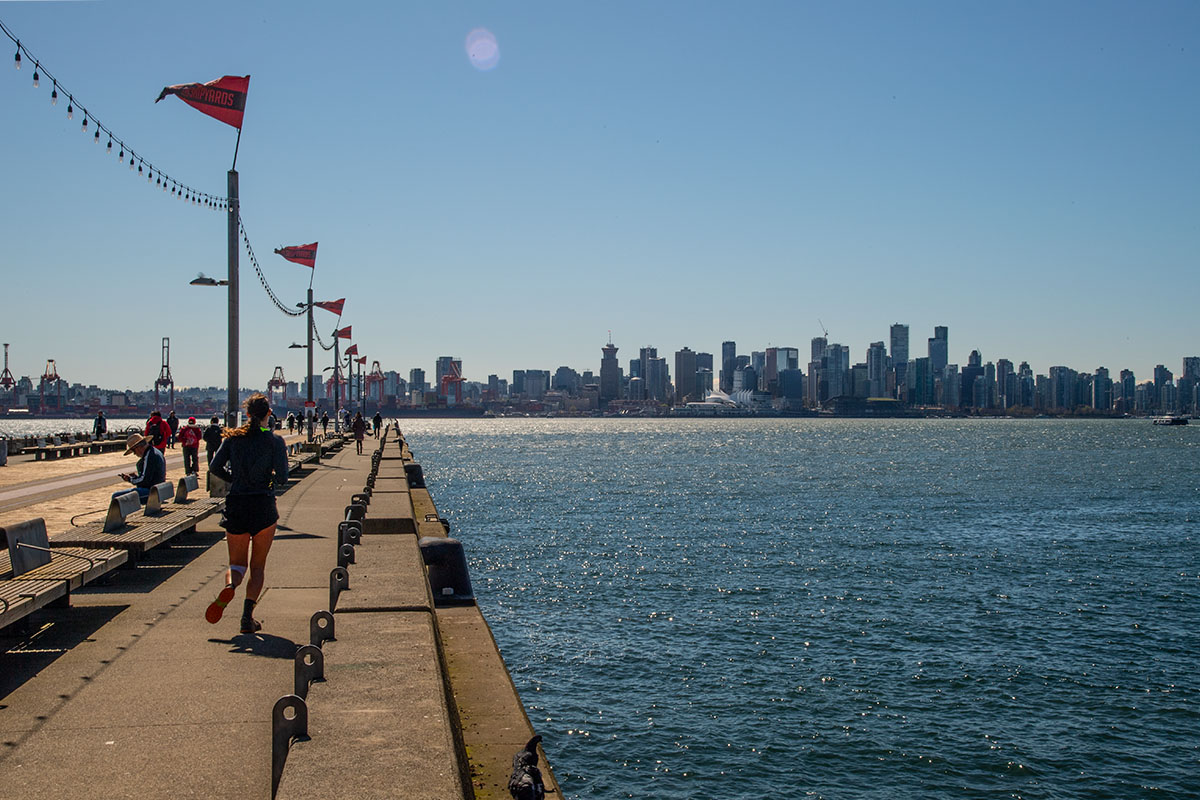 Another stunner.  Perfect day for a coffee meeting at Nemesis at the Polygon and a walk on the Burrard Dry Dock Pier. #vancouverisawesome #northvancouver #vancouversnorthshore #portofvancouver #theshipyards #burrardinlet #salishsea #canada #bc #britishcolumbia @cityofnorthvan