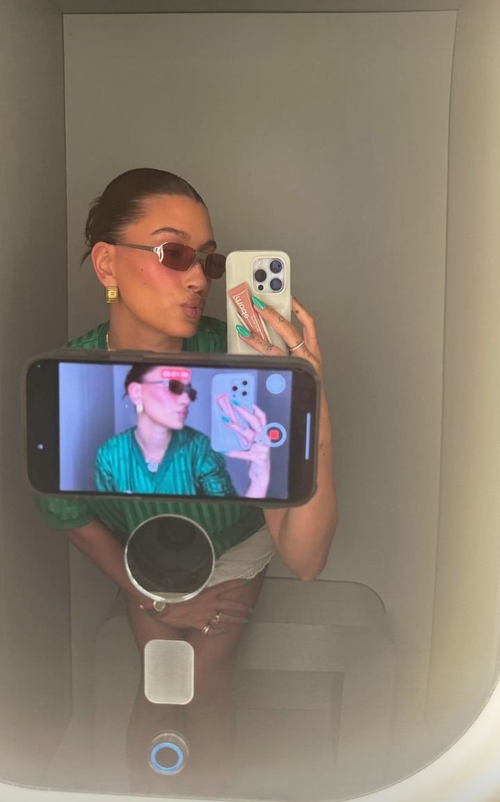 SkincareRhode's tweet photo. rhode photo booth at Coachella 🎀 https://t.co/uZsPNzV8My