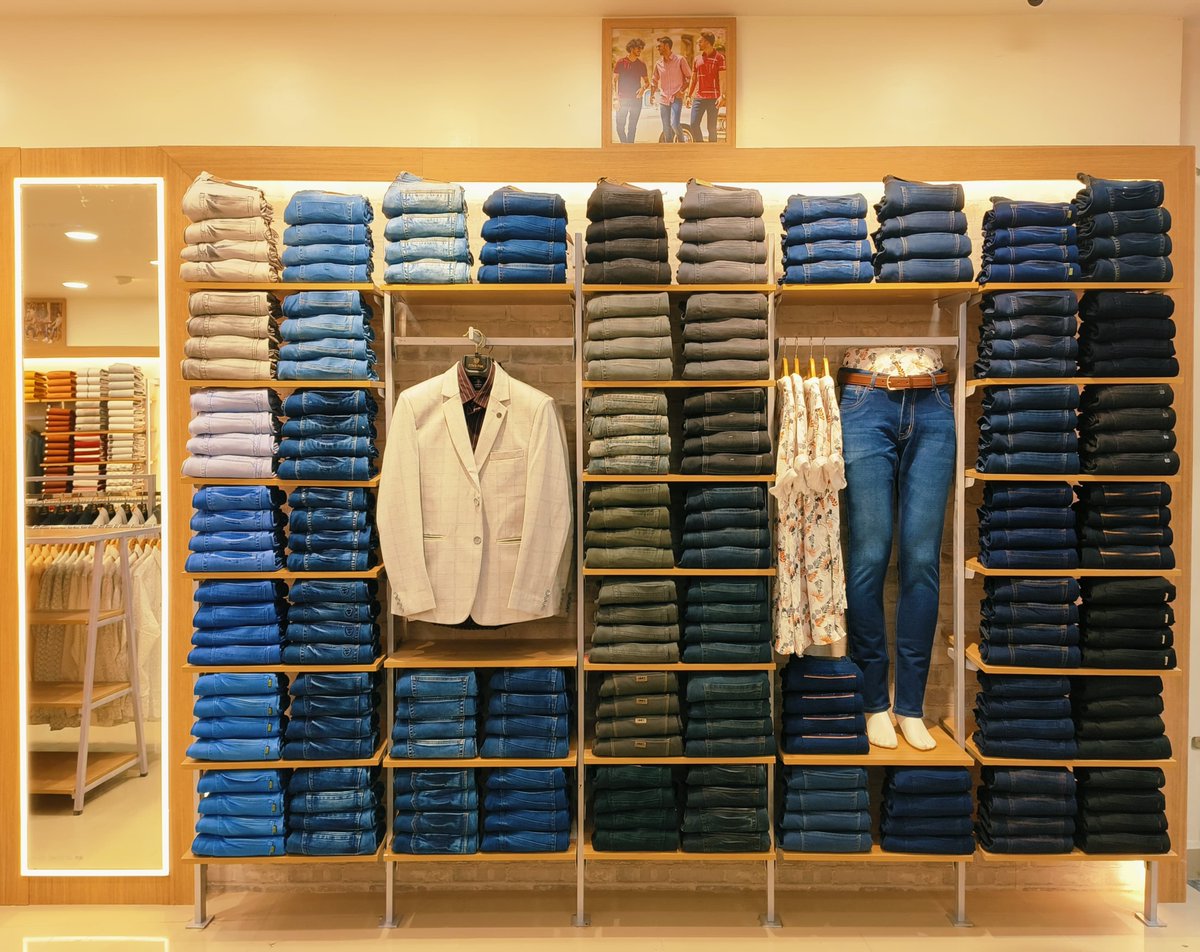 KlubFox97's tweet photo. 🎉 Exciting News! Klub Fox is now closer than ever with our new store in Guna, Madhya Pradesh! ✨

Location 📌 - KLUB FOX Shri Radhe Height, AB Road, Near Tata Motors Car Showroom, Guna. Madhya Pradesh - 473001

#KlubFoxLaunch https://t.co/RrYaLWqAf0