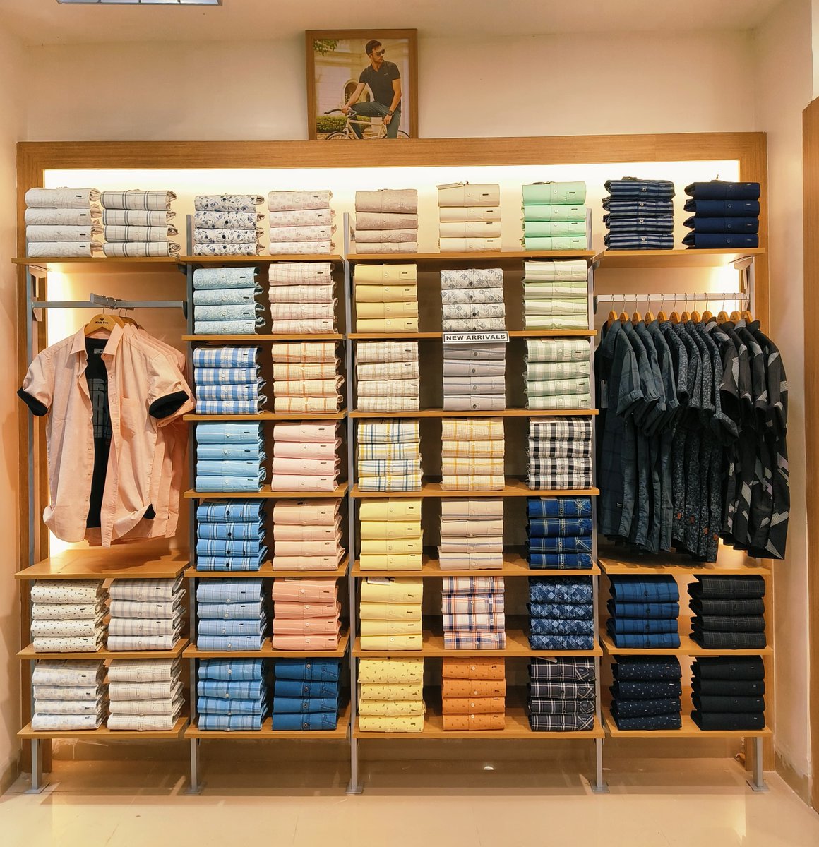 KlubFox97's tweet photo. 🎉 Exciting News! Klub Fox is now closer than ever with our new store in Guna, Madhya Pradesh! ✨

Location 📌 - KLUB FOX Shri Radhe Height, AB Road, Near Tata Motors Car Showroom, Guna. Madhya Pradesh - 473001

#KlubFoxLaunch https://t.co/RrYaLWqAf0