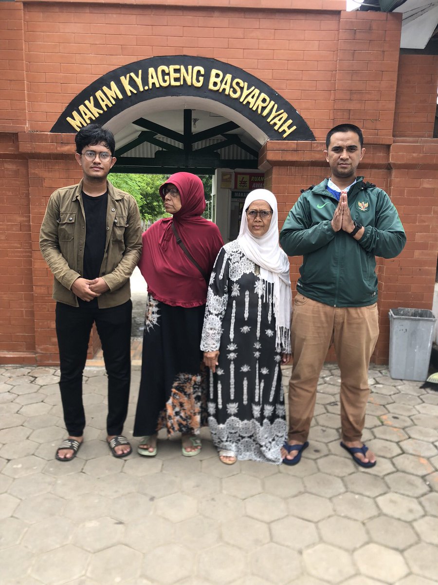 Patrick star tweet media