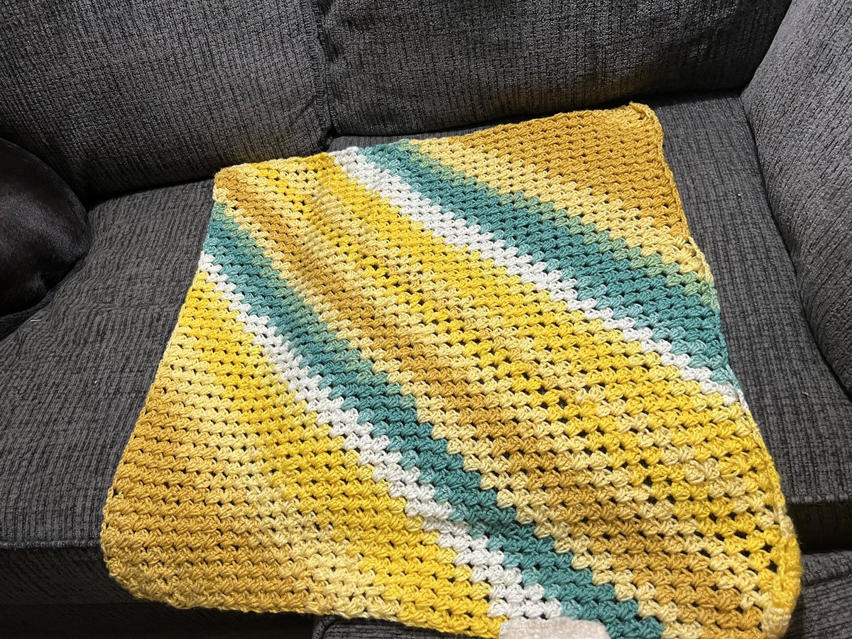 Midgiemoon's tweet image. 2024 is my year  of baby blankets.  thanks to hookedbyrobin.com for the great C2C tutorial!