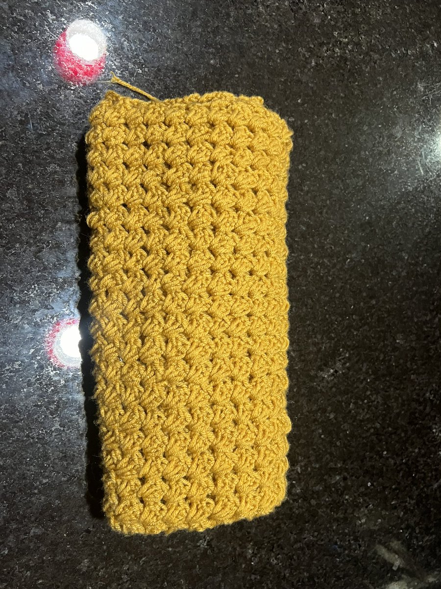 Midgiemoon's tweet image. 2024 is my year  of baby blankets.  thanks to hookedbyrobin.com for the great C2C tutorial!