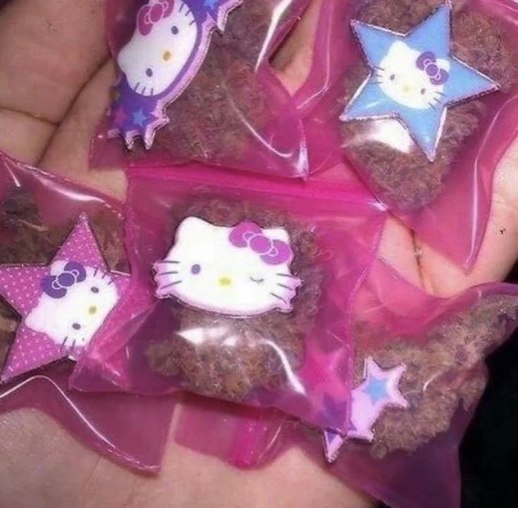 SydDivineTarot's tweet photo. if i were a dealer id bag them like this https://t.co/mrU82jHkSX