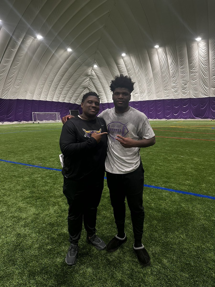 XavierBDaniels's tweet image. Thanks Mankato state for giving me the opportunity to come out to camp , can’t wait to get back on campus. @CoachMPete @Todd_Taylor28