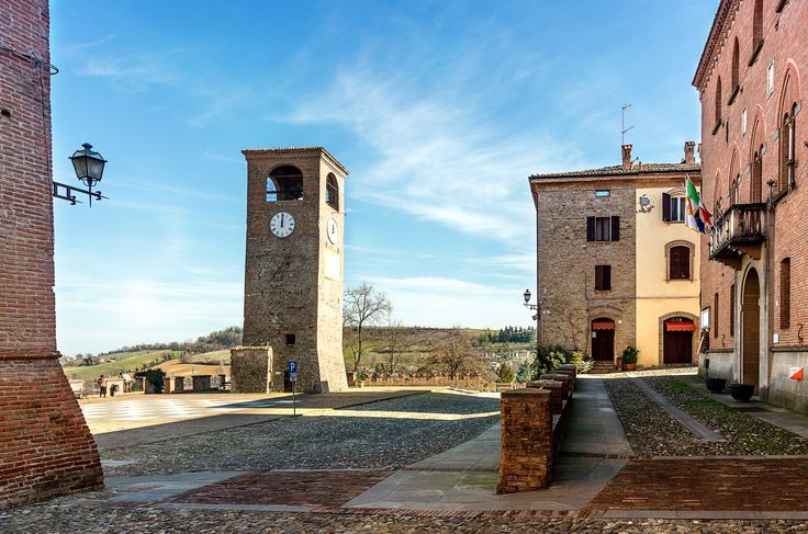 Buongiorno e buon sabato a tutti, ma proprio tutti!!! 📷 Castelvetro (Modena)