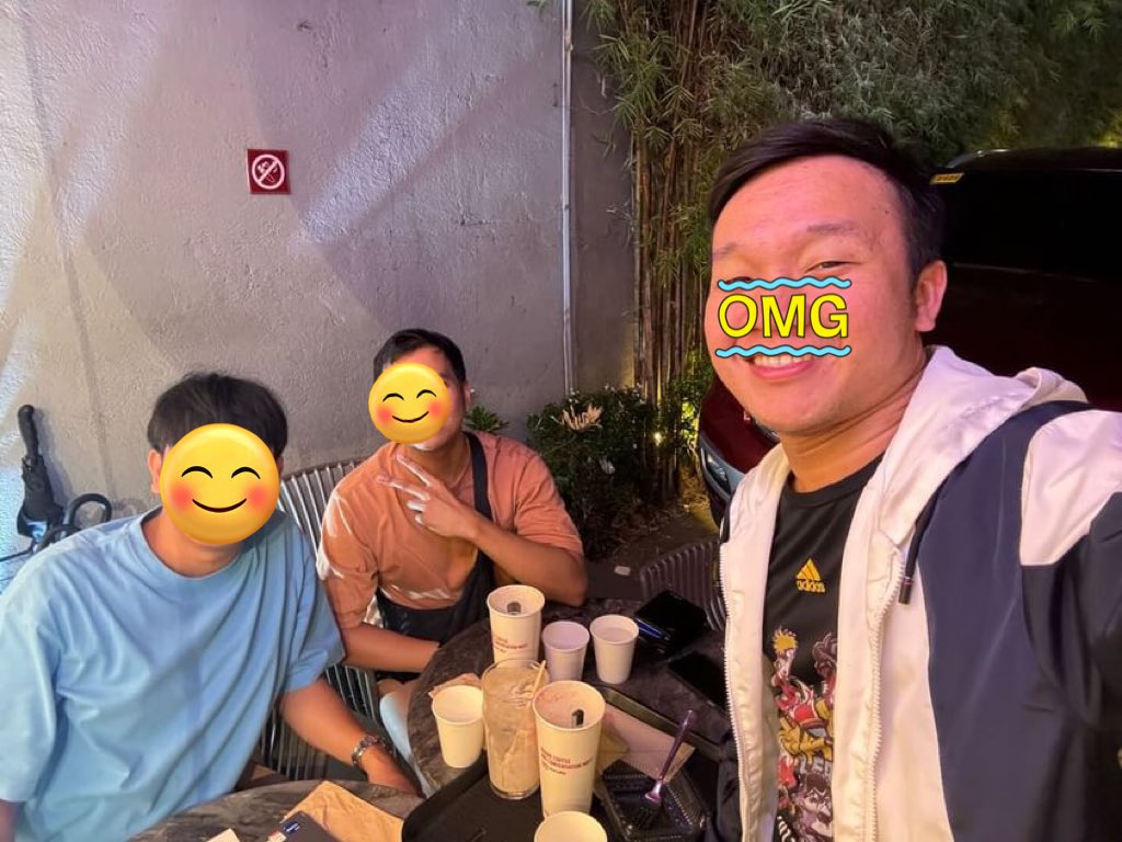 DavebbyButt's tweet photo. Just last night w/ @versaguyqc @timivanm
Just have chill for a coffee lang anga desney prencess! 🤭🤭
#matalino #seattlebest https://t.co/LFMWCFhRdu