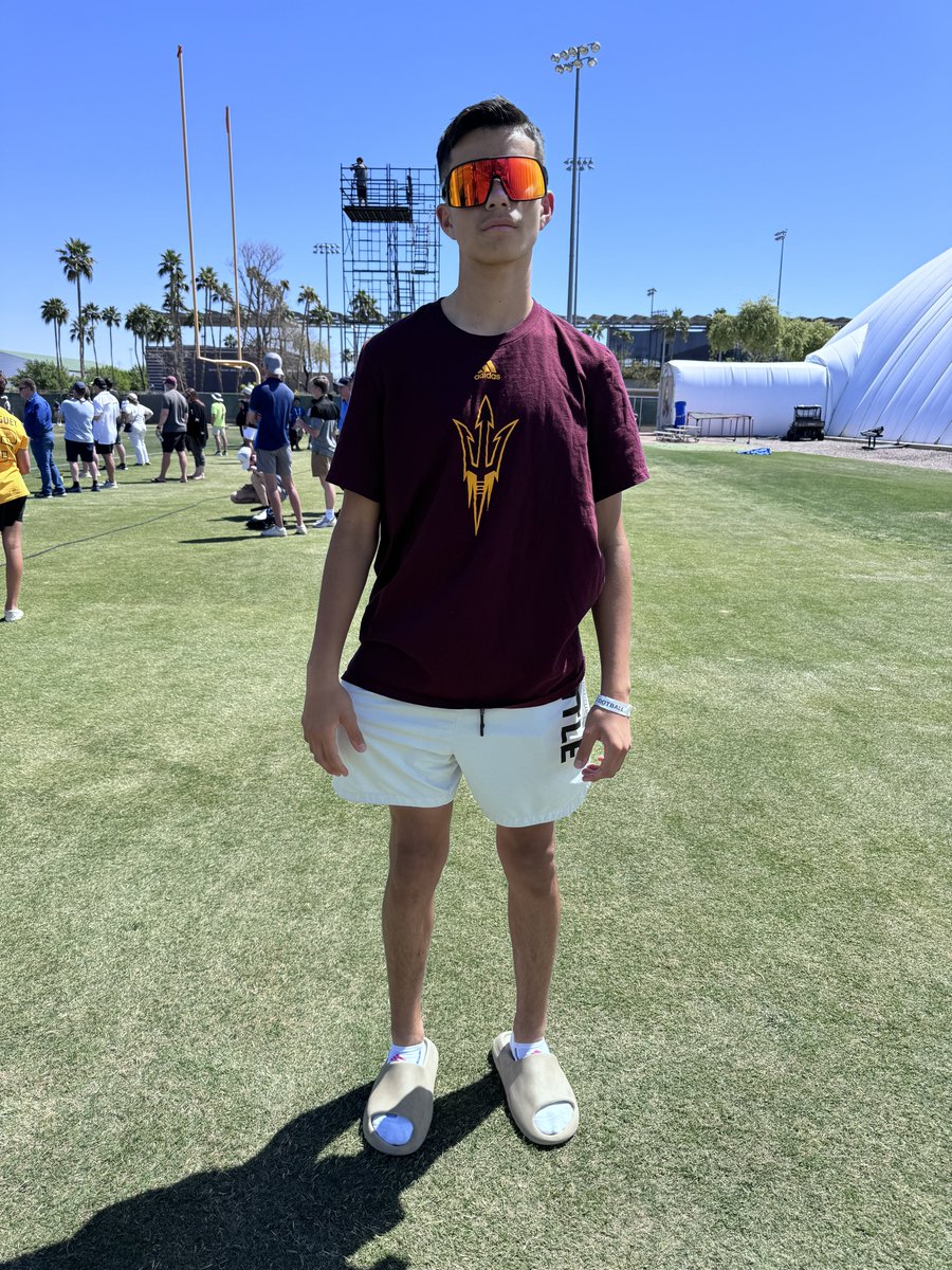 ASU Spring Practice Day 8 was a big day complete with a commitment and a lot of young local guys pullin up!!! (Pt 1.) @WestwoodFBMesa ‘28 ATH Daron Whitmore ‘28 LB/ATH Ben Atwood ‘28 QB Gavin Gleave ‘28 ATH Tre Steele @MaranaFB ‘27 ATH Sean Roebuck @SCLancerNation ‘28 ATH…