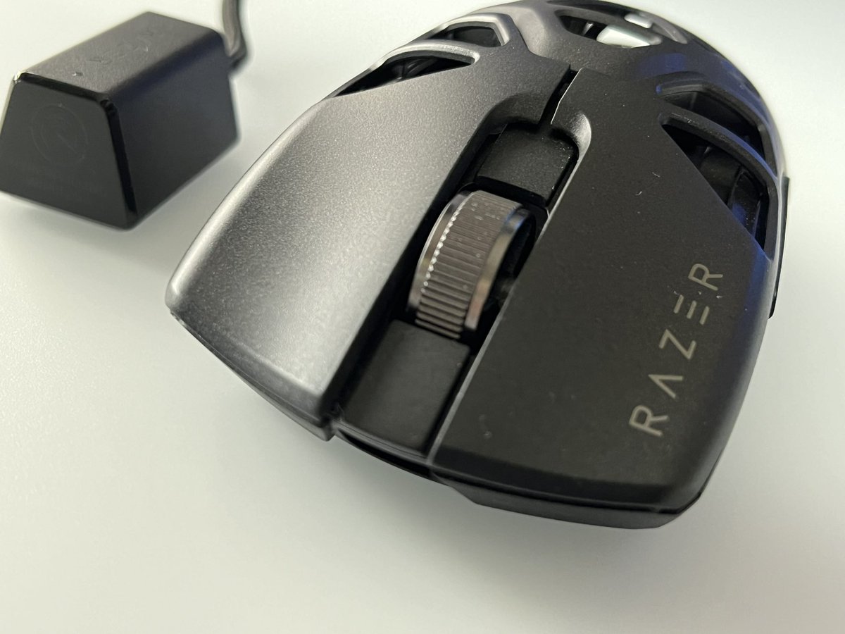 Razer viper mini signature edition ご縁があり、@sonoo_34 さんに