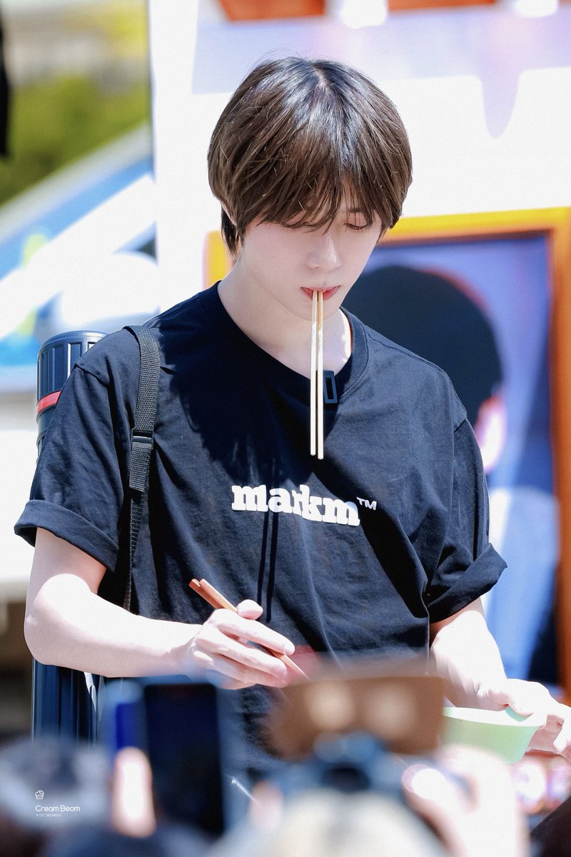 CreamBeom313's tweet photo. 240413 🧁🧸

#범규   #BEOMGYU       
#TXT_BEOMGYU  #TXT_범규 
#TOMORROW_X_TOGETHER              
#TXT https://t.co/l4igwjc6g6