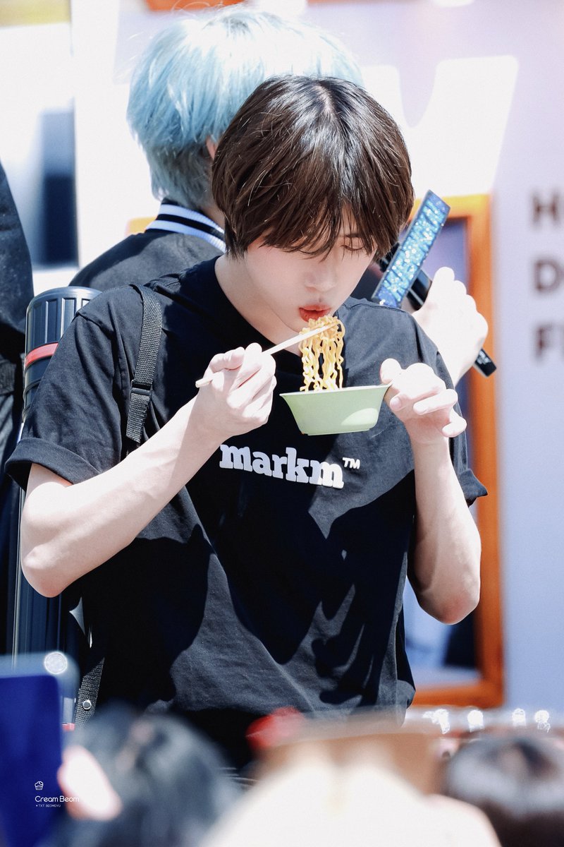 CreamBeom313's tweet photo. 240413 🧁🧸

#범규   #BEOMGYU       
#TXT_BEOMGYU  #TXT_범규 
#TOMORROW_X_TOGETHER              
#TXT https://t.co/l4igwjc6g6