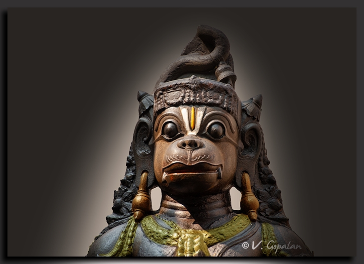 #Hanumanji standing right opposite to Narasimhaswamy temple at Nmakkal, TN!

His eye level it seems is directly to the Narasimhaswamy's feet! 

He is standing eternally! 

A close-up of his face! 

#Anjaneya