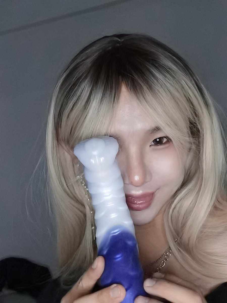 今天有大宝贝来陪vivi
哥哥们就不用操心了 https://t.co/OIx8J5sS9t