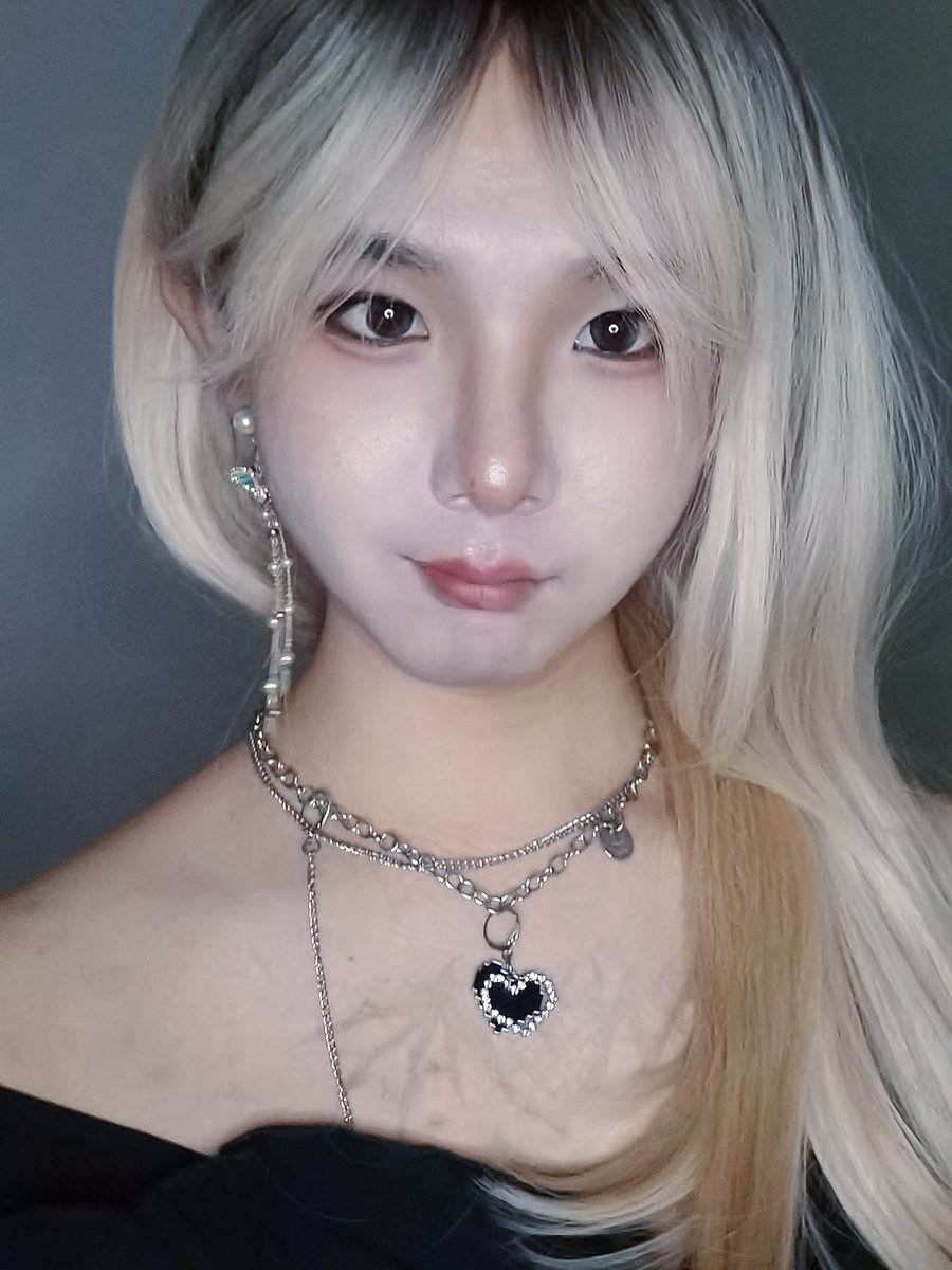 今天有大宝贝来陪vivi
哥哥们就不用操心了 https://t.co/OIx8J5sS9t