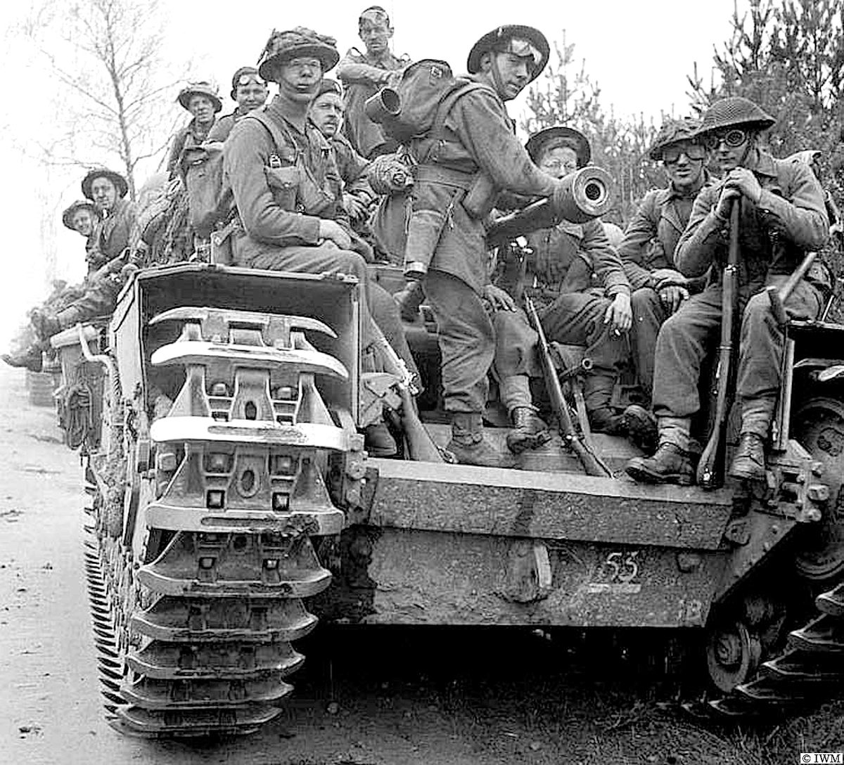 #OTD in 1945. Churchill tanks from the Scots Guards carrying men from 10 Highland Light Infantry. #WW2 #HISTORY